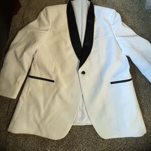White tuxedo jacket